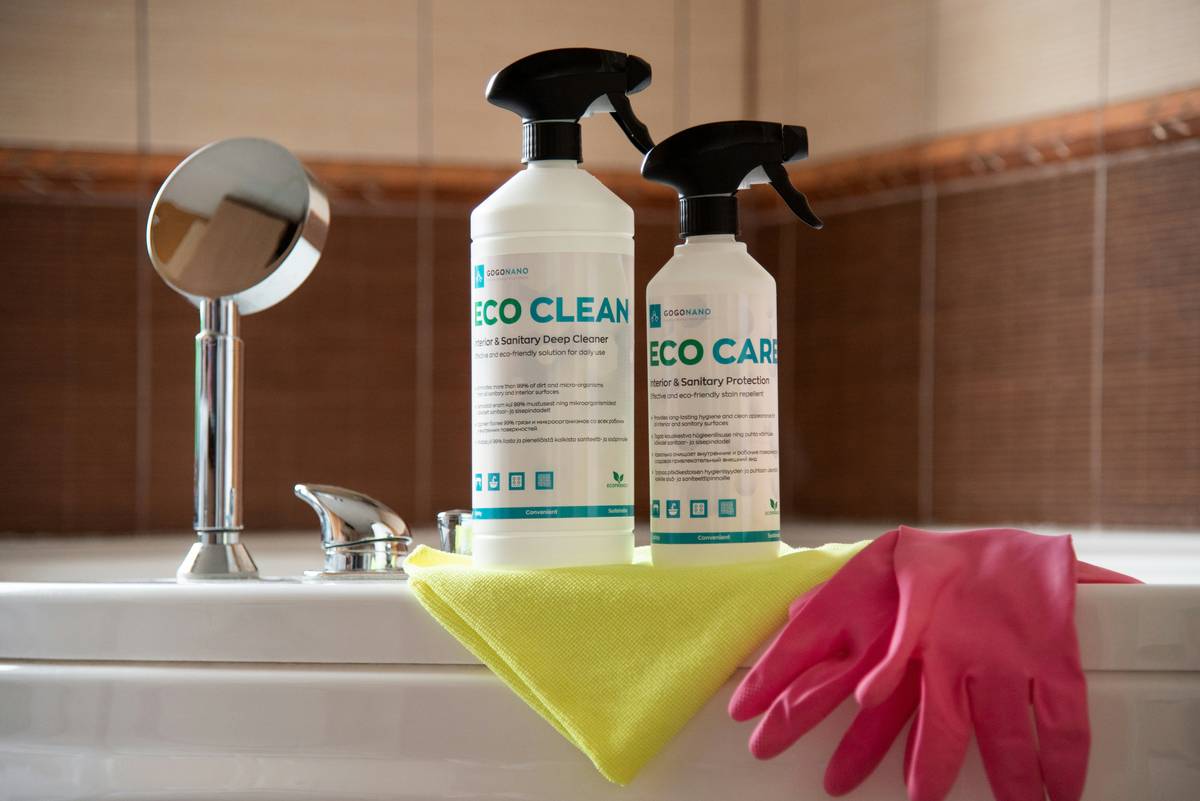 Chart comparing biodegradation rates of conventional vs. certified biodegradable dish soaps over 28 days