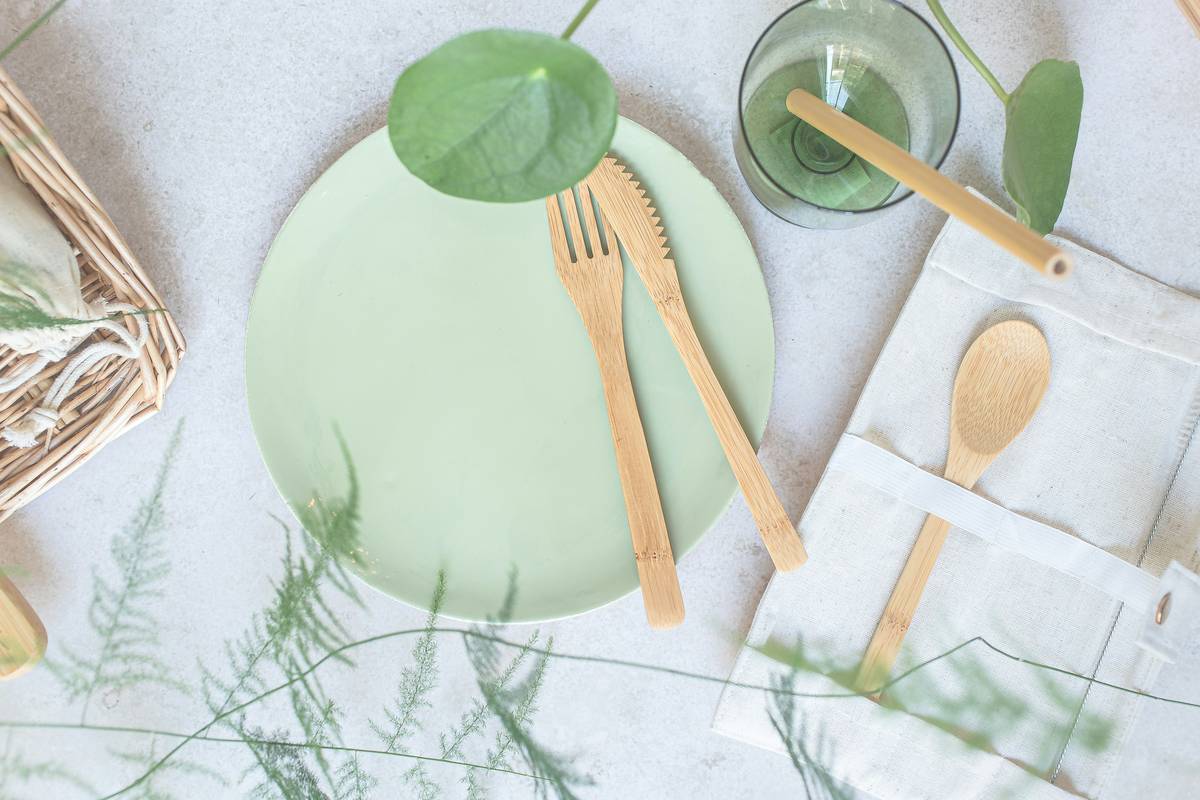 Why Your Food Service Business Needs Biodegradable Paper Products for Food Service